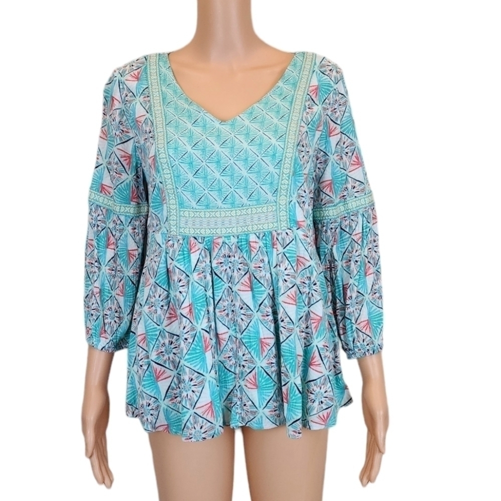 Crown & Ivy Blue and Pink Geometric Blouse
